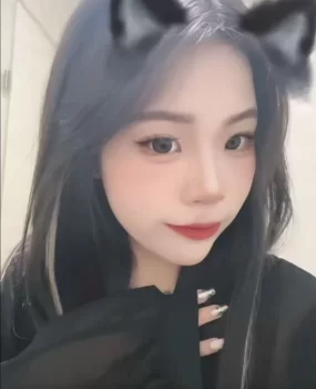04年粉嫩小妹