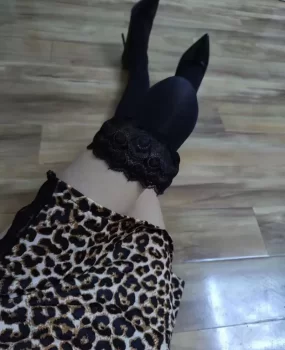 建邺服务不错的美女