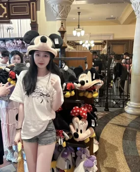 甜美学妹的粉嫩小B够嫩够鲜