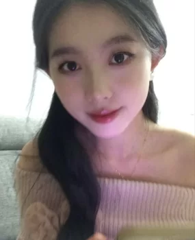 白皙私教小姐姐兼职