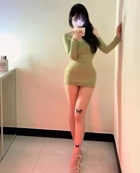 闵行性感多汁口爆混血儿