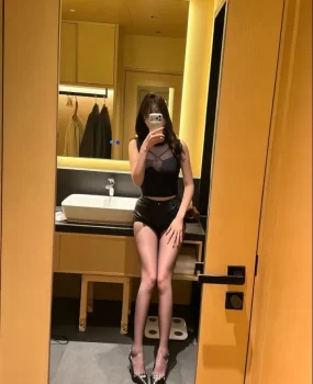 美鲍饱满阴户超得劲淫水多多