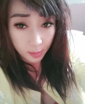 威海竹岛自己租房的熟女