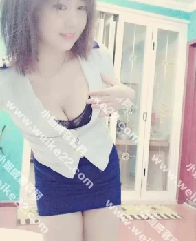 二战美少女叮当包夜初体验