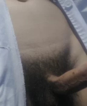 学生兼职，会按摩，很听话