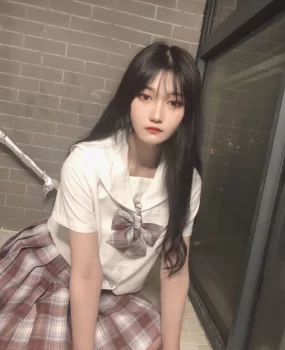 武汉在校学生03-05年，加我选人